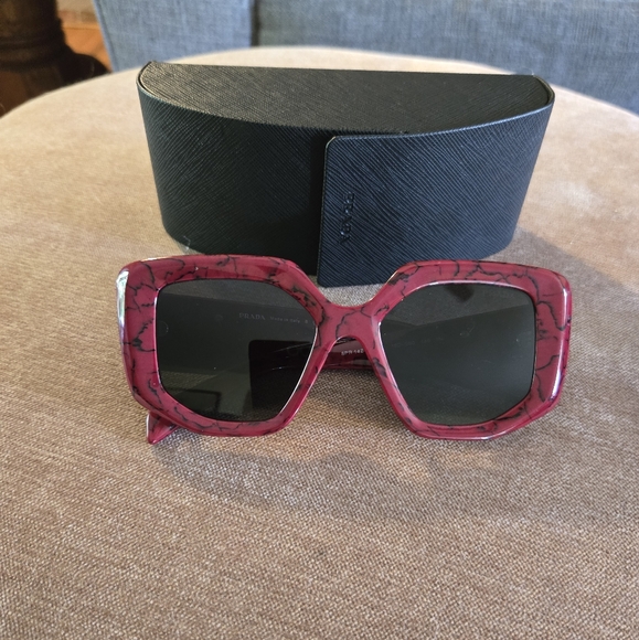 Prada Red Women's Sunglasses - Picture 8 of 8